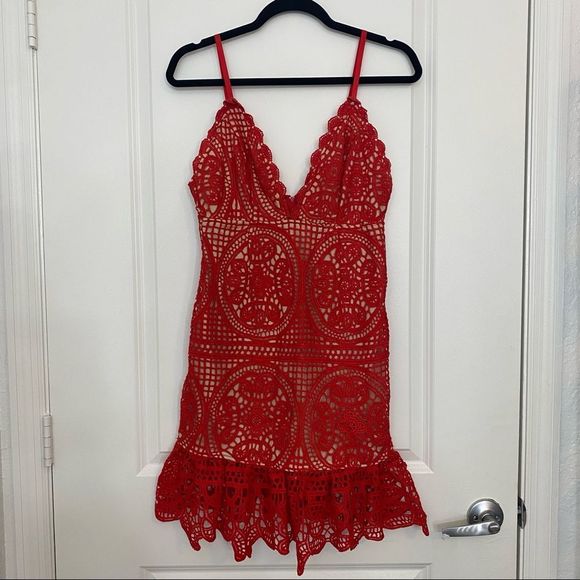 NWT Red Lace Strappy Crotchet Frill Hem Deep V Neck Dress Size Medium - Picture 1 of 12